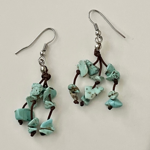 CHAPS Necklace with Bonus Bracelet and Earrings - Picture 12 of 14